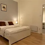 Quiet And Private Studio In The Center